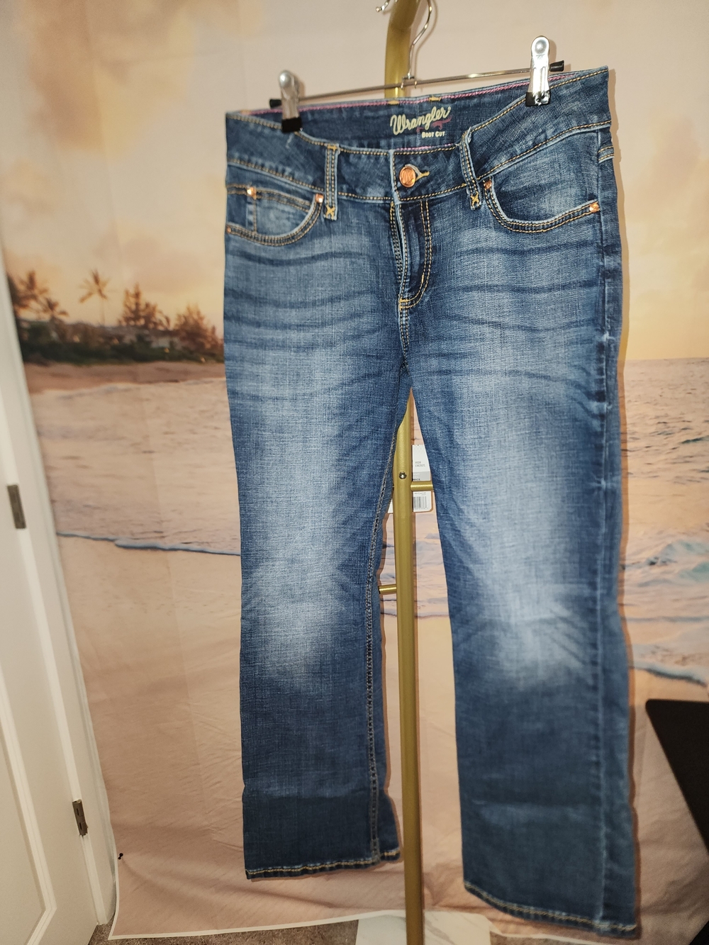 Wrangler Women's Blue Mid-Rise Bootcut Jeans